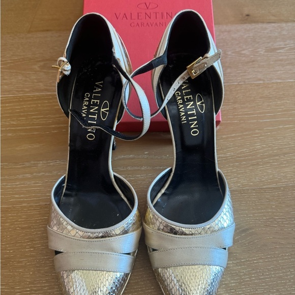 Valentino Garavani Silver D'Orsay Heels with Ankle Strap - Picture 1 of 6
